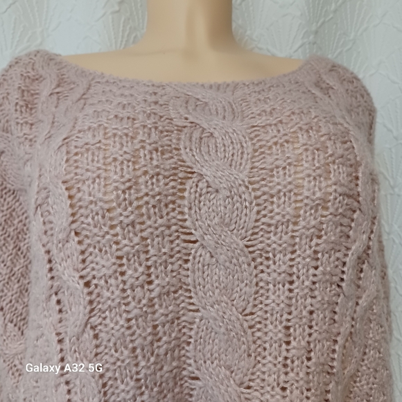 Pink Lily Women Size M Blush Cable Knit Sweater - Picture 4 of 12